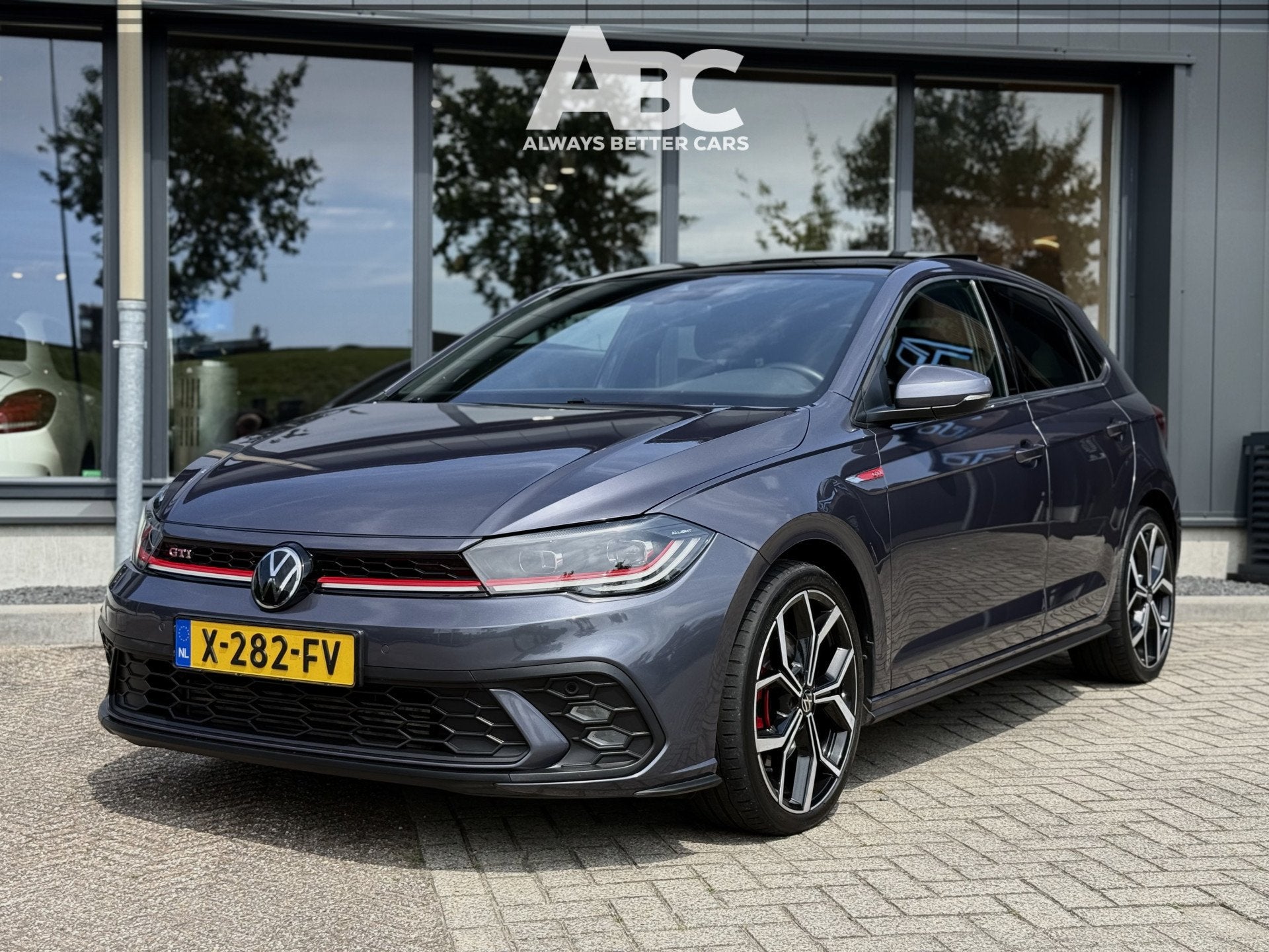 Volkswagen Polo 2.0 TSI GTI Pano (bj 2023, automaat), Auto's, Volkswagen, 1272 kg, Gebruikt, 4 cilinders, 1984 cc