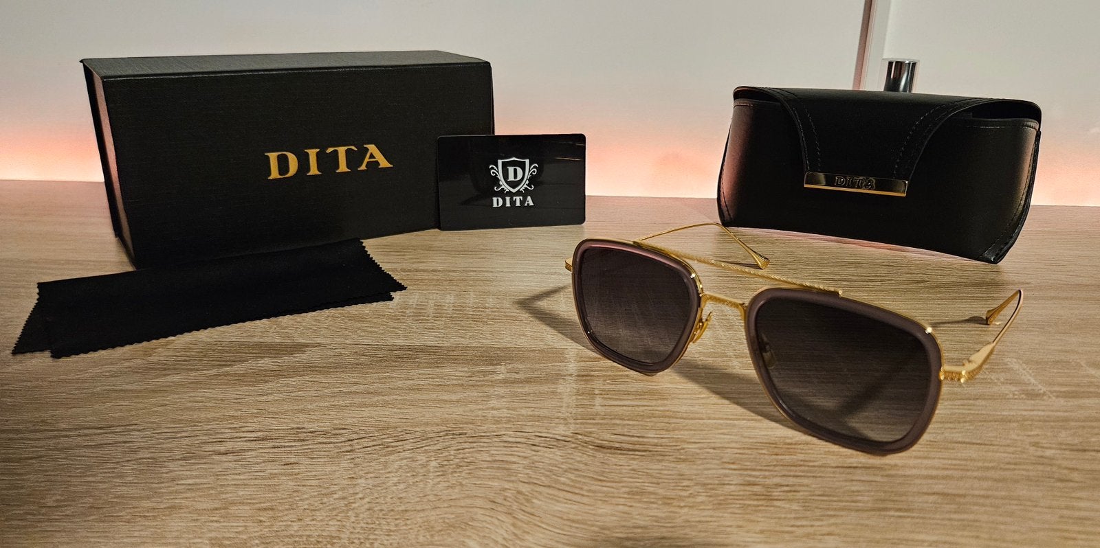 Dita flight 006 zonnebrillen | Diversen kleuren + toebehoren, Ophalen of Verzenden, Nieuw, Bril, Overige merken