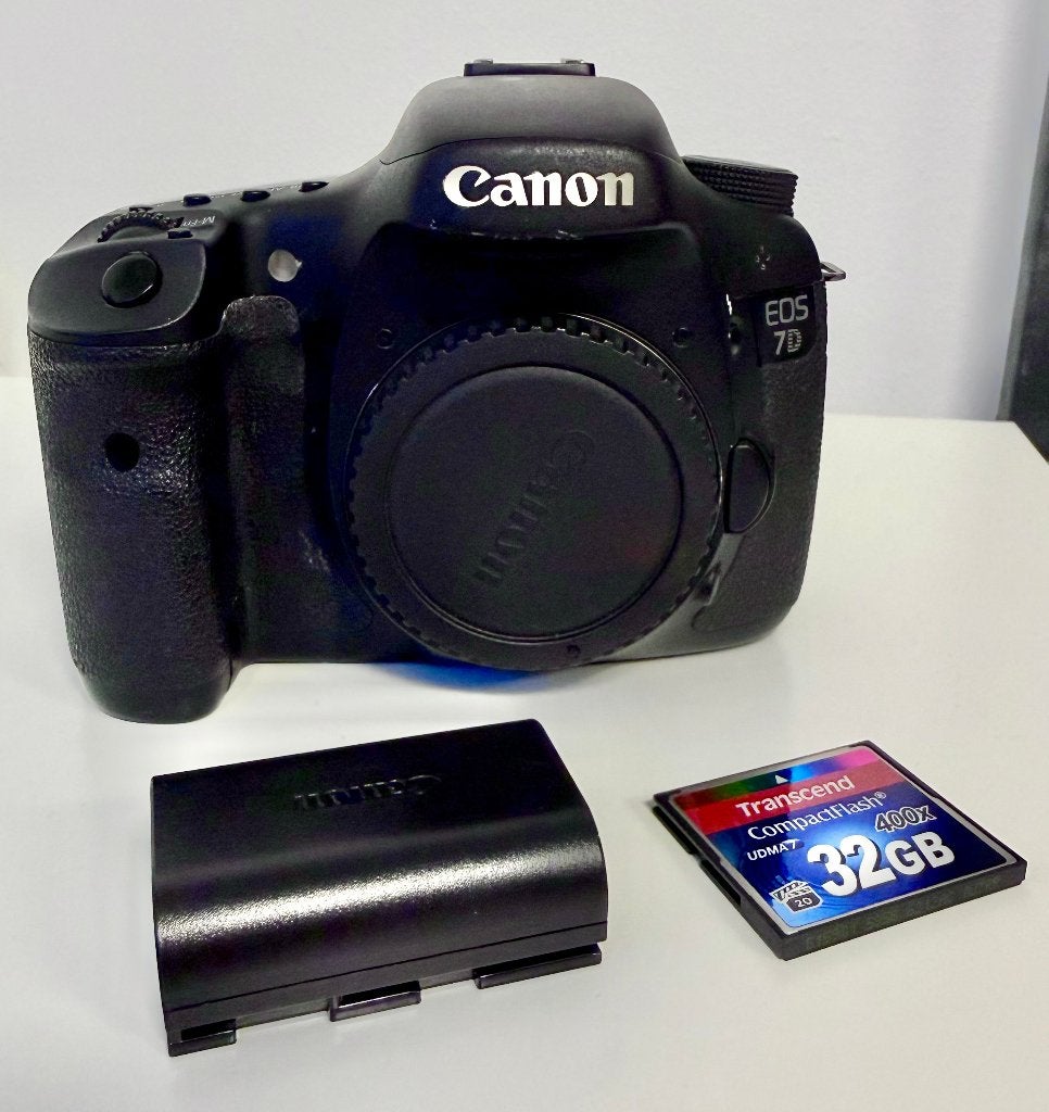 Canon EOS 7D + batterygrip, Spiegelreflex, Canon, Zo goed als nieuw, Geen optische zoom