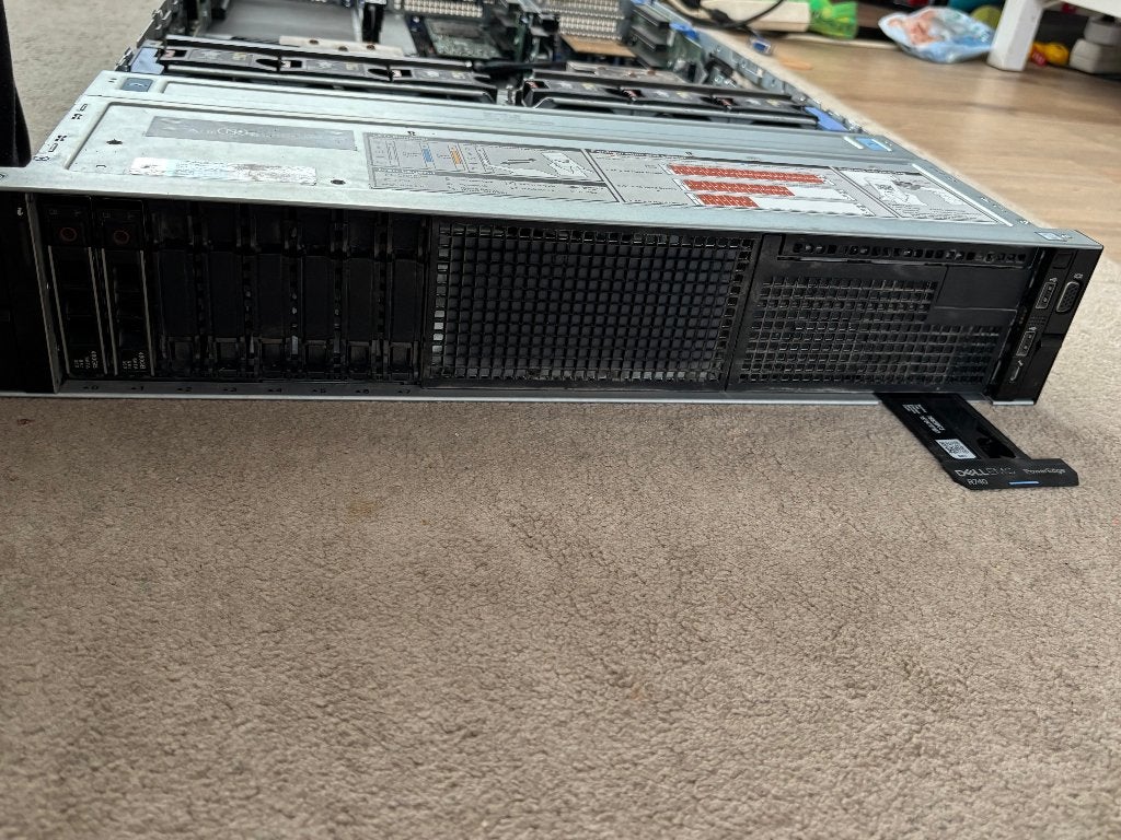 Dell PowerEdge R740 Server | 128 GB RAM, 960 GB SSD, Computers en Software, Servers, Zo goed als nieuw, 2 tot 3 Ghz, 128 GB, Hot swappable onderdelen