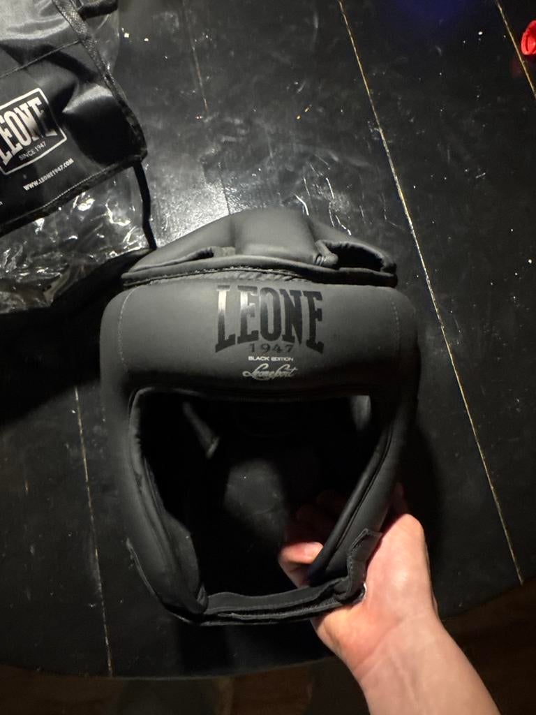 Leone 1947 Kickboks Helm - Zwart, Sport en Fitness, Boksen, Ophalen of Verzenden, Nieuw, Bokshelm