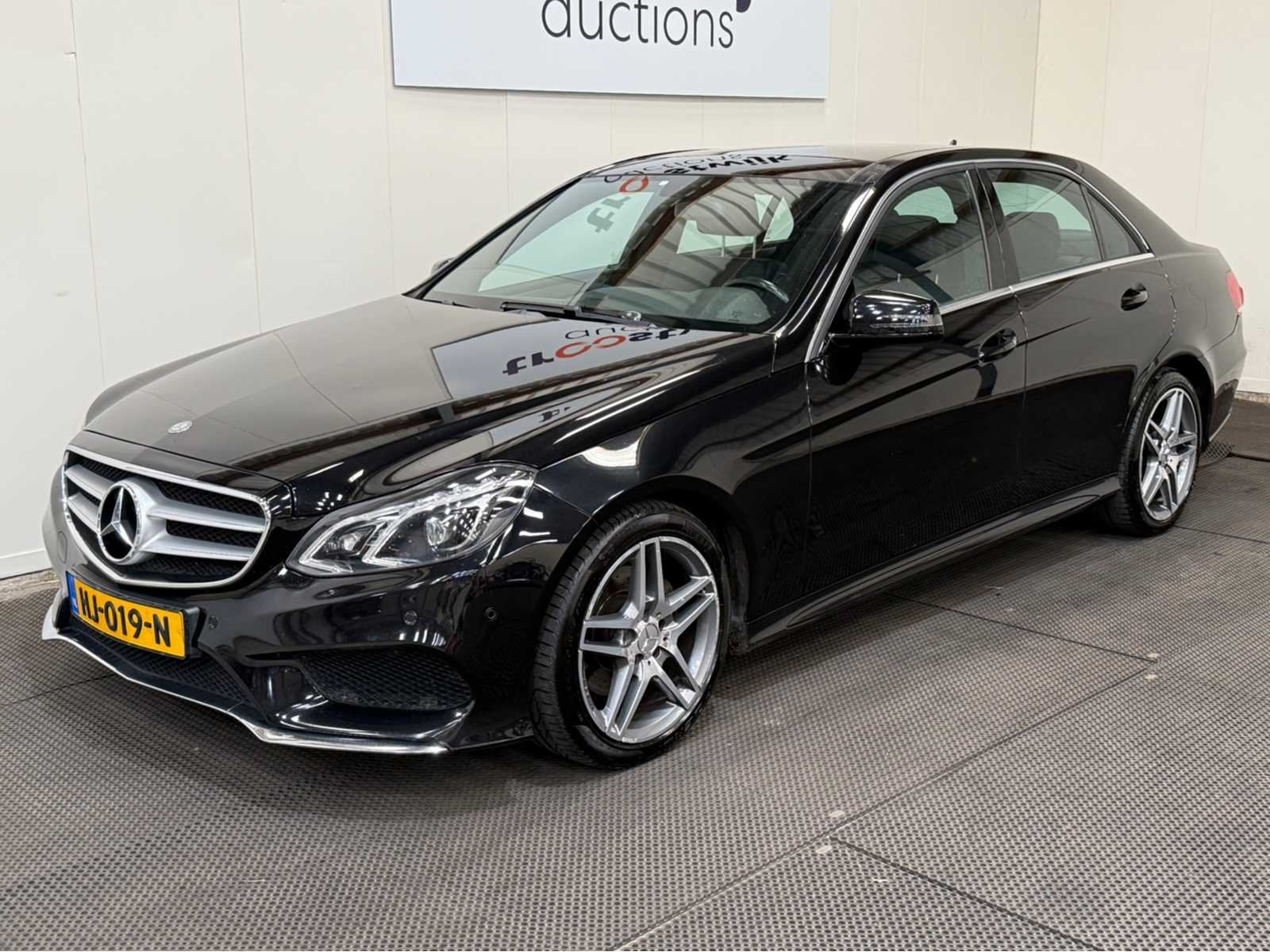 Mercedes-Benz - E-klasse - 220 BT. Ed. AMG Av. - Personenaut, Achterwielaandrijving, Gebruikt, Euro 6, 2000 kg