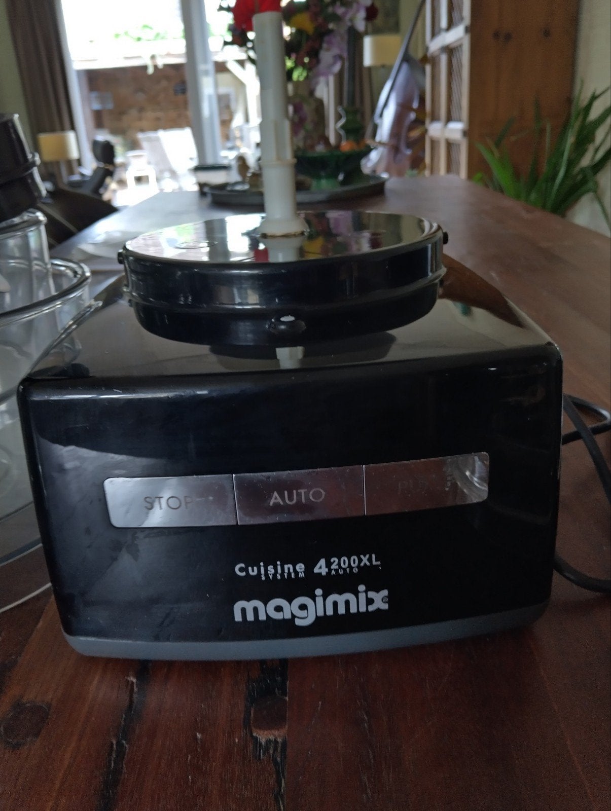 Magimix Cuisine 4200XL Foodprocessor met accessoires, Ophalen of Verzenden, Zo goed als nieuw, Vaatwasserbestendig, 3 snelheden of meer
