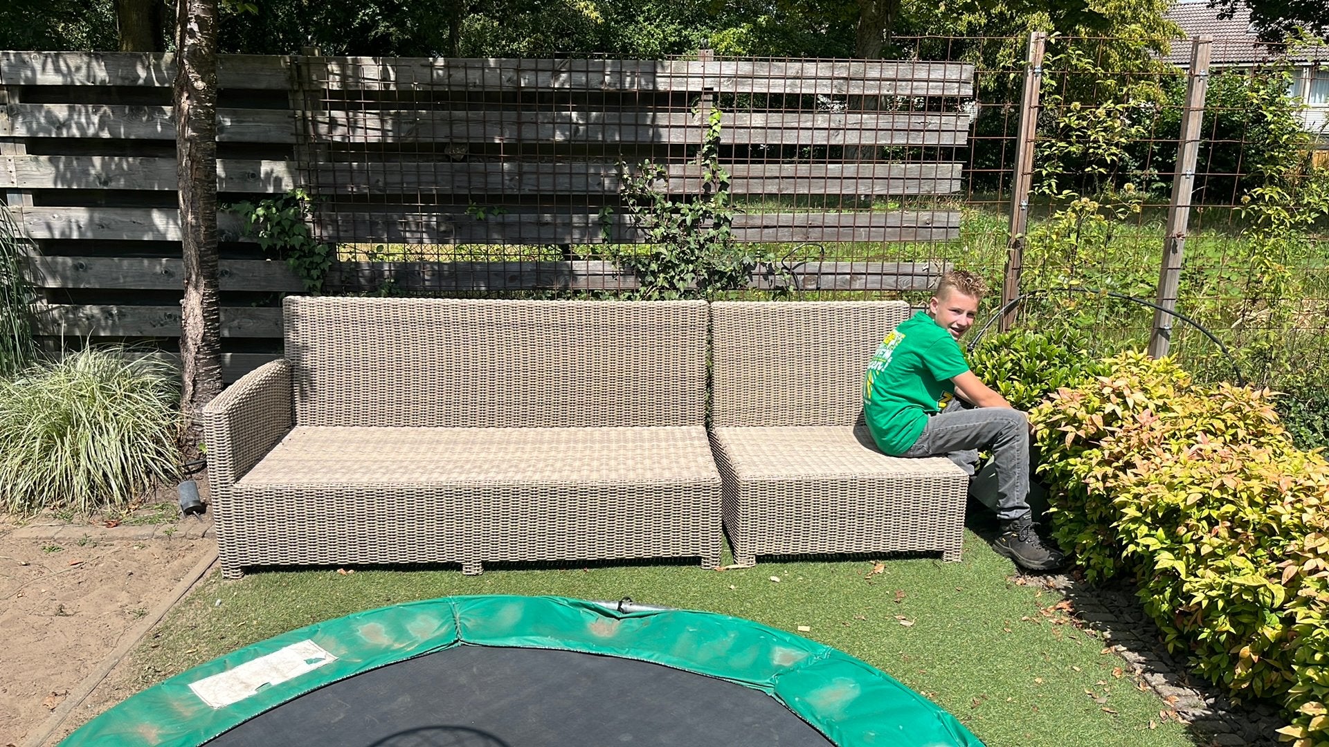 Loungebank en tafel, Ophalen, Zo goed als nieuw