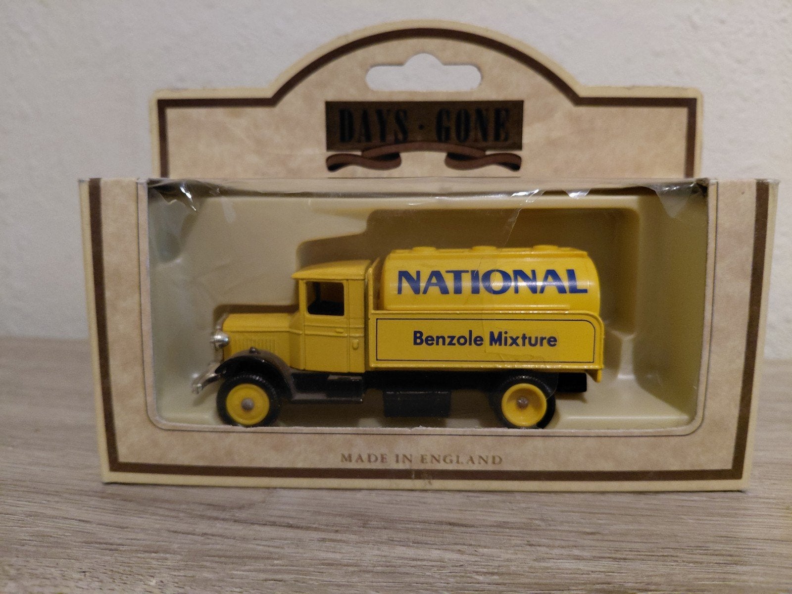 'National Benzole' 1934 Mack Tanker, Hobby en Vrije tijd, Modelbouw | Auto's en Voertuigen, Overige merken, 1:50 of kleiner, Verzenden