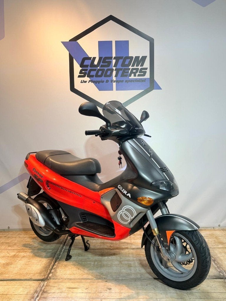 Gilera Runner SP 70cc DD Fluo Rosso 45km brom scooter, Overige modellen, 70 cc, Ophalen of Verzenden, Zo goed als nieuw