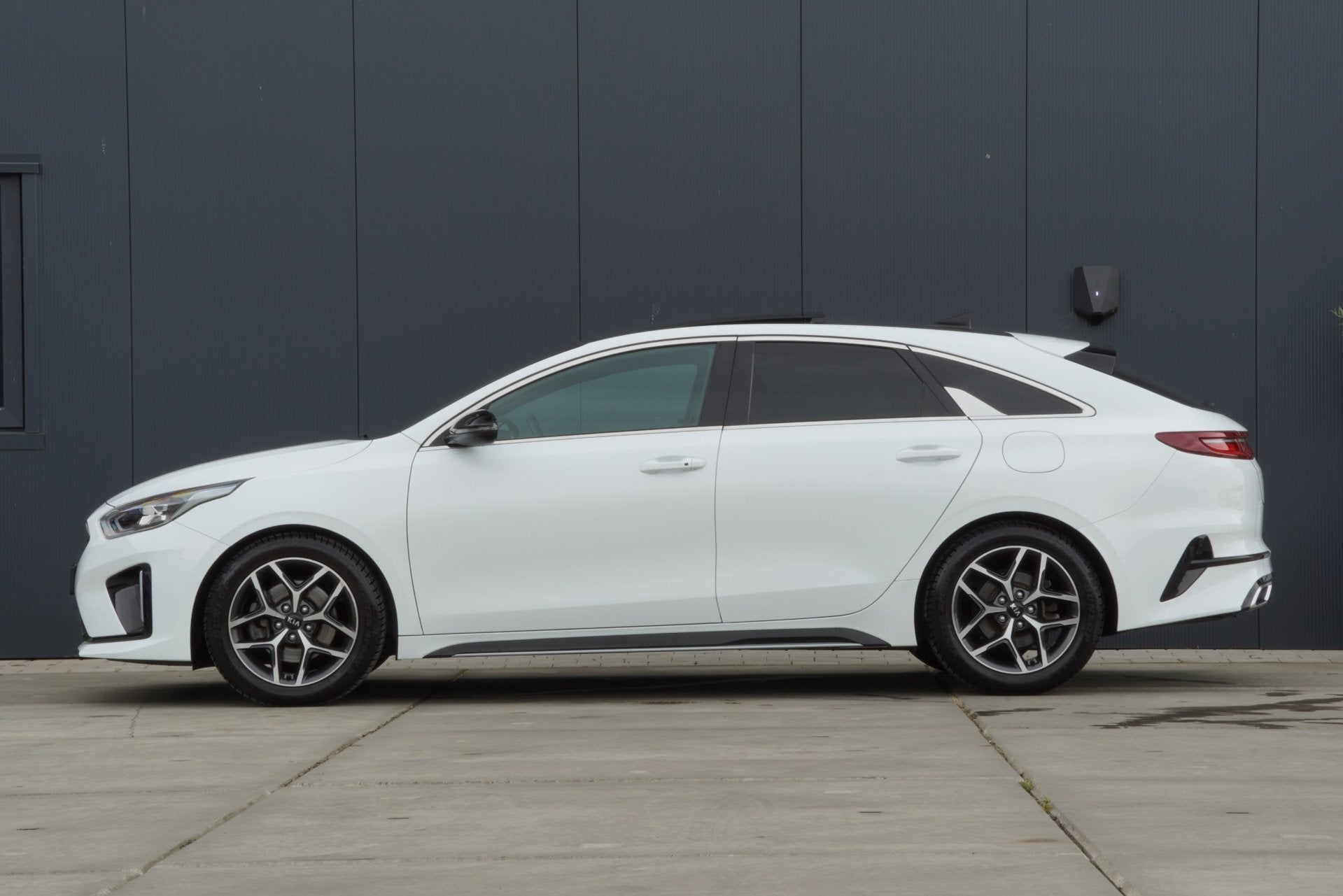 Kia ProCeed 1.0 T-GDI GT-PlusLine 2021 Stoel|Stuur verwarmin, Voorwielaandrijving, Gebruikt, Leder en Stof, Wit