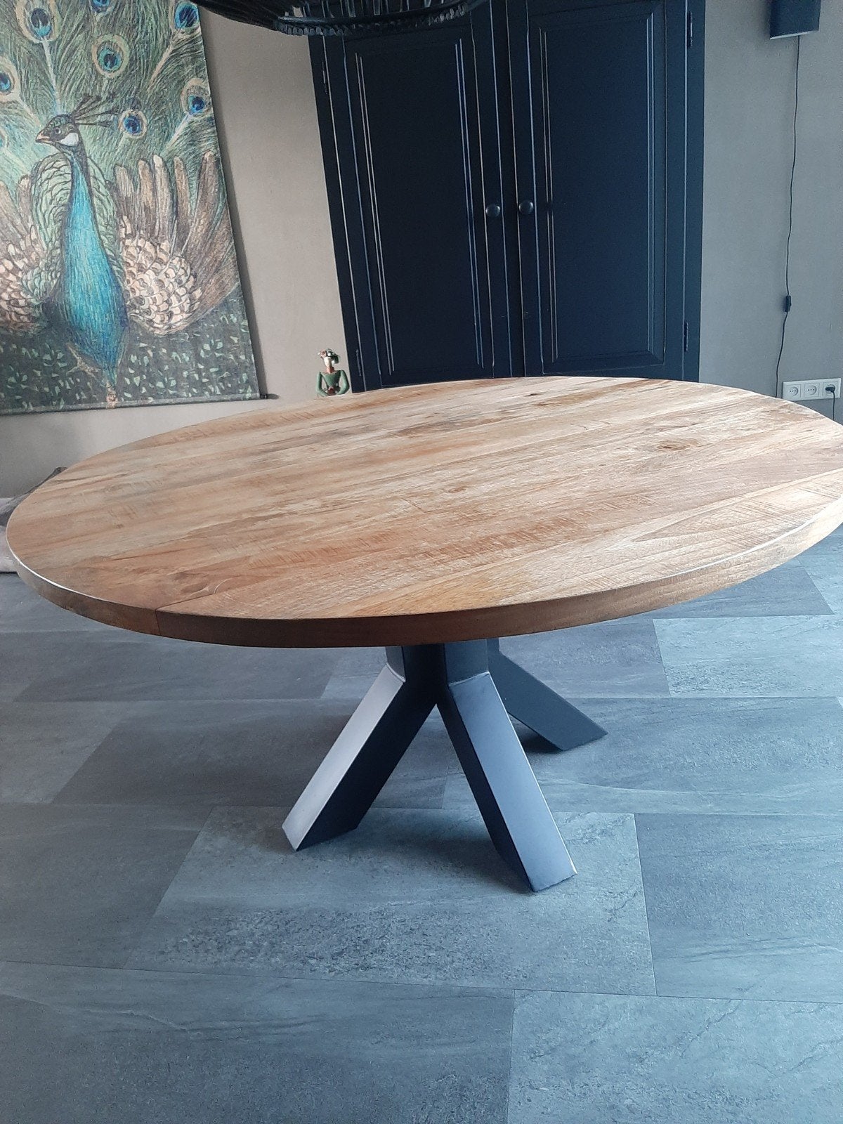 Ronde eettafel massief mangohout 1.50m met spinpoot, Huis en Inrichting, Ophalen, Zo goed als nieuw