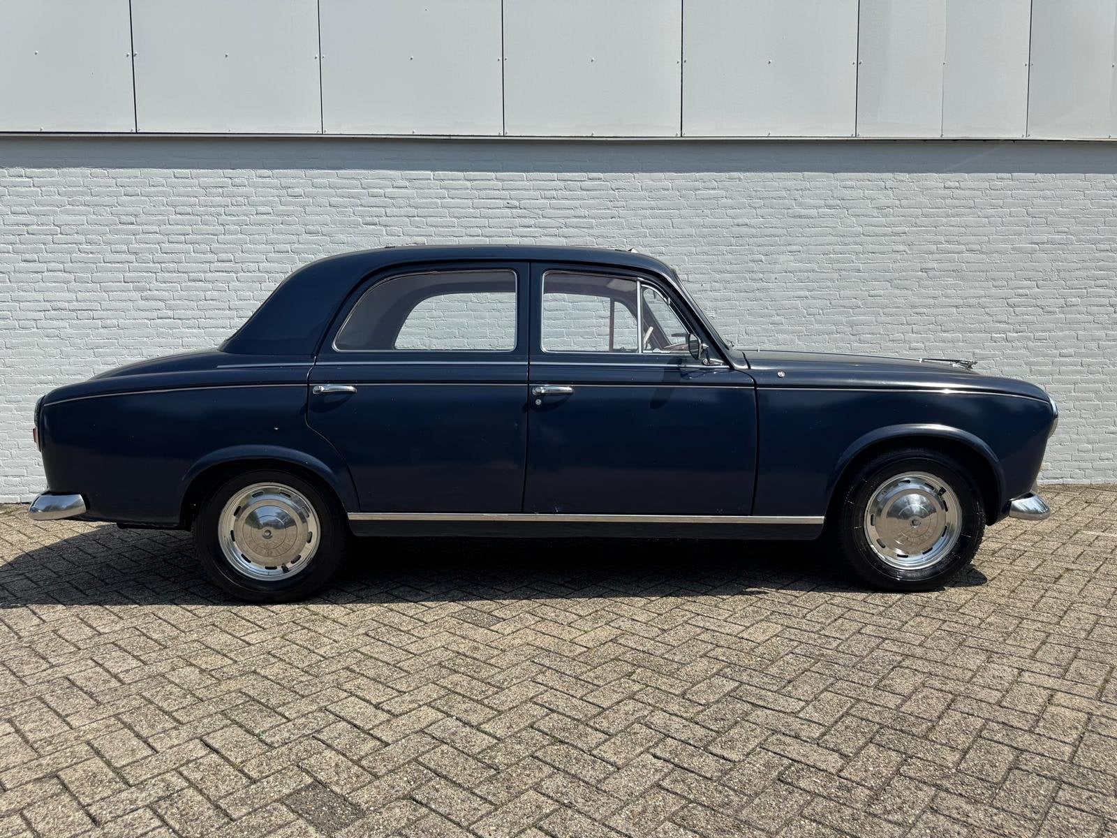 Peugeot 403 Compressor Berline Schuifdak OPRUIMING | OUTLETD, foto 4