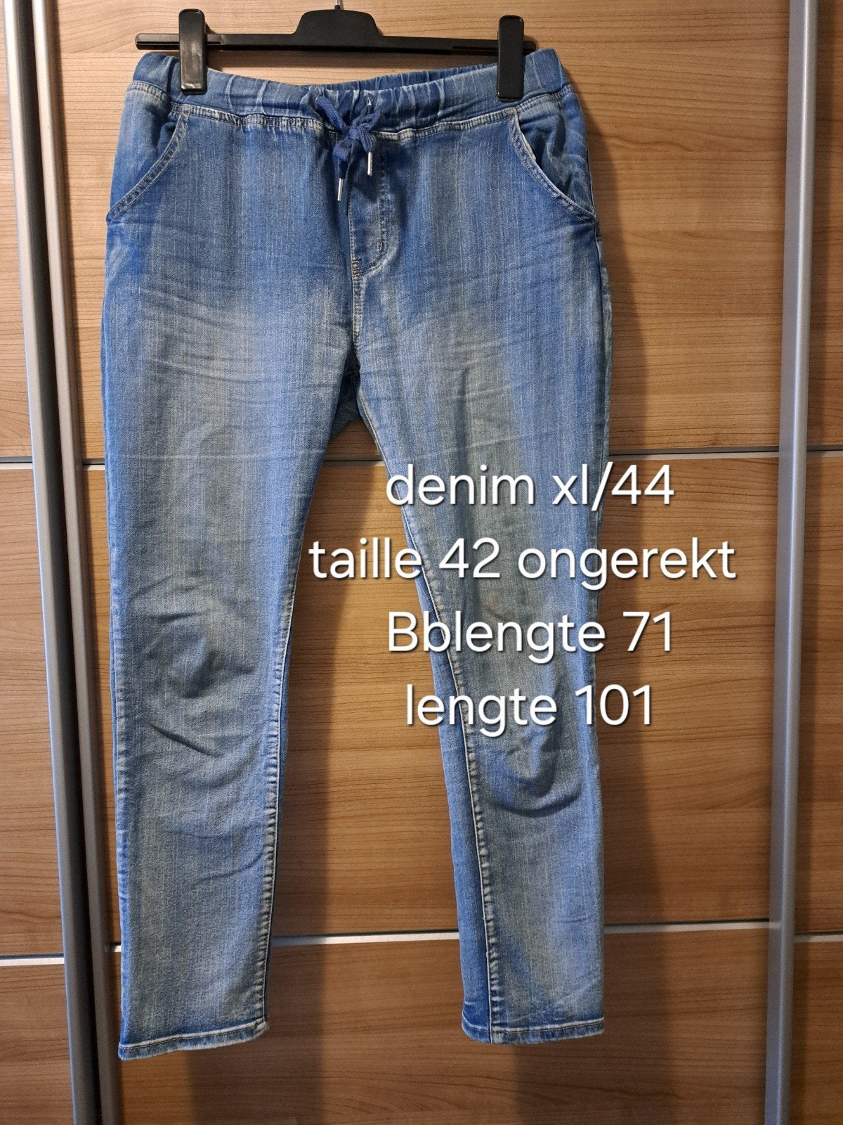 Diverse dames broeken meest maat 42 en 44 voor 5 euro ps, Ophalen of Verzenden, Zo goed als nieuw, Maat 42/44 (L), Lang