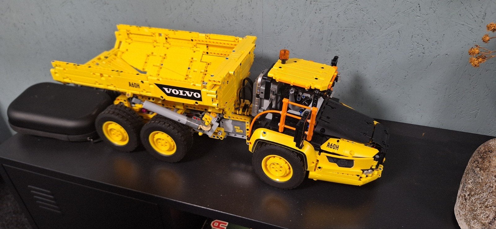 Lego Technic Volvo A60H Dumper 42114 met doos en boekjes, Ophalen, Zo goed als nieuw, Overige merken