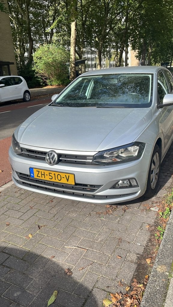 Volkswagen Polo 1.0 TSI 95pk 2019 Grijs, Auto's, Voorwielaandrijving, 40 €/maand, Zwart, Origineel Nederlands