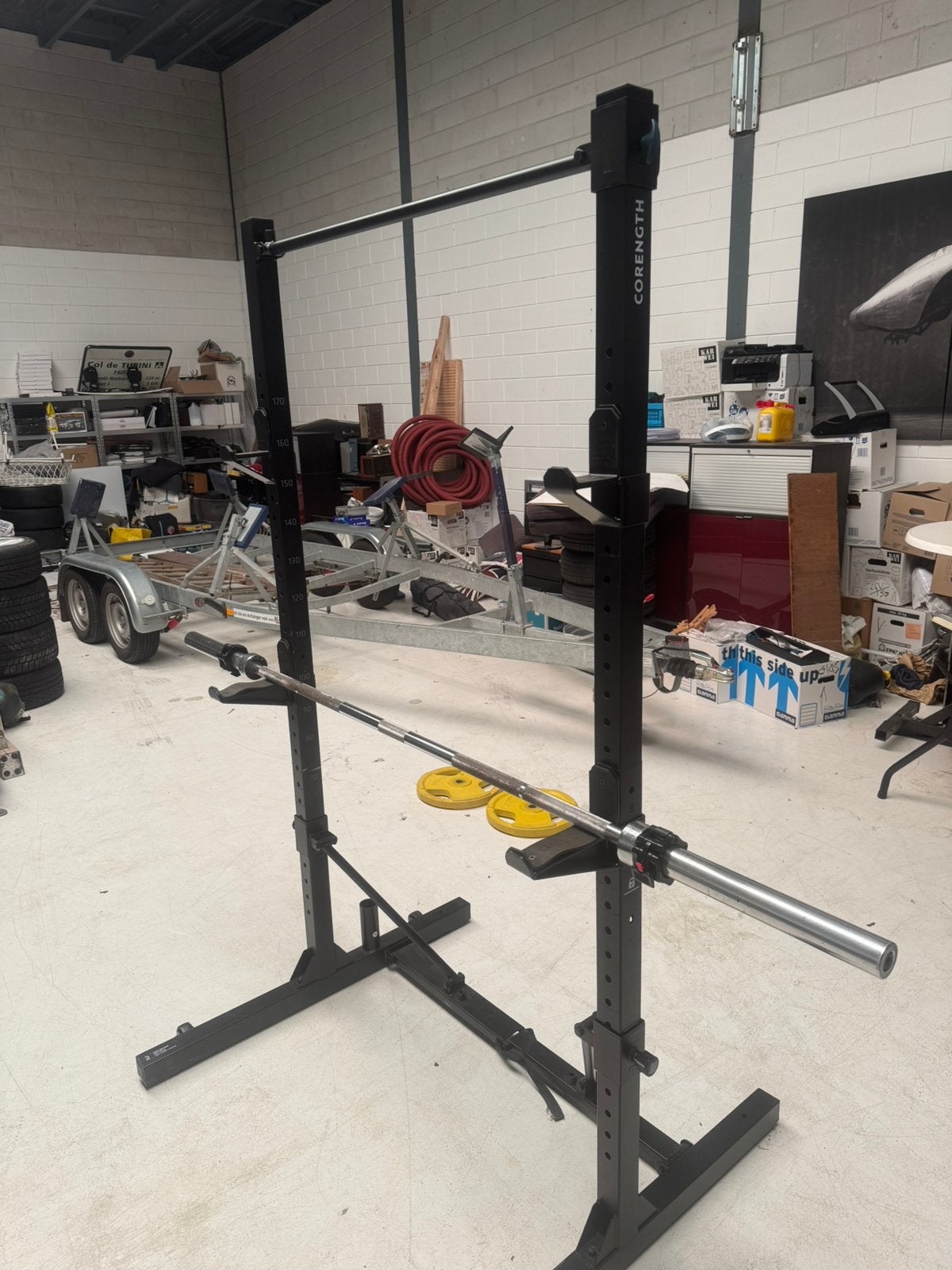 Squat rack / bench rack verstelbaar + barbell 20kg, Sport en Fitness, Fitnessmaterialen, Ophalen, Zo goed als nieuw, Overige typen