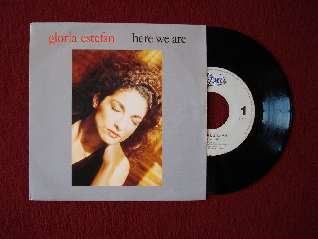 Gloria Estefan 7" Vinyl Single: ‘Here we are’ (Nederland), Cd's en Dvd's, Vinyl Singles, Zo goed als nieuw, Single, Pop, 7 inch