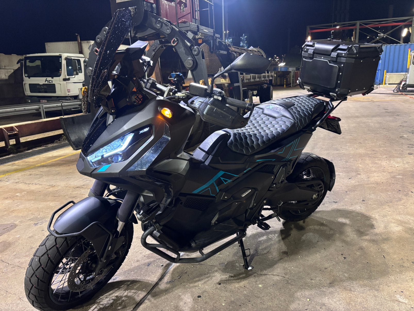 Honda X-ADV 750 - Avontuurlijke motorscooter, Motorrijbewijs A, Gebruikt, Particulier, Meer dan 35 kW
