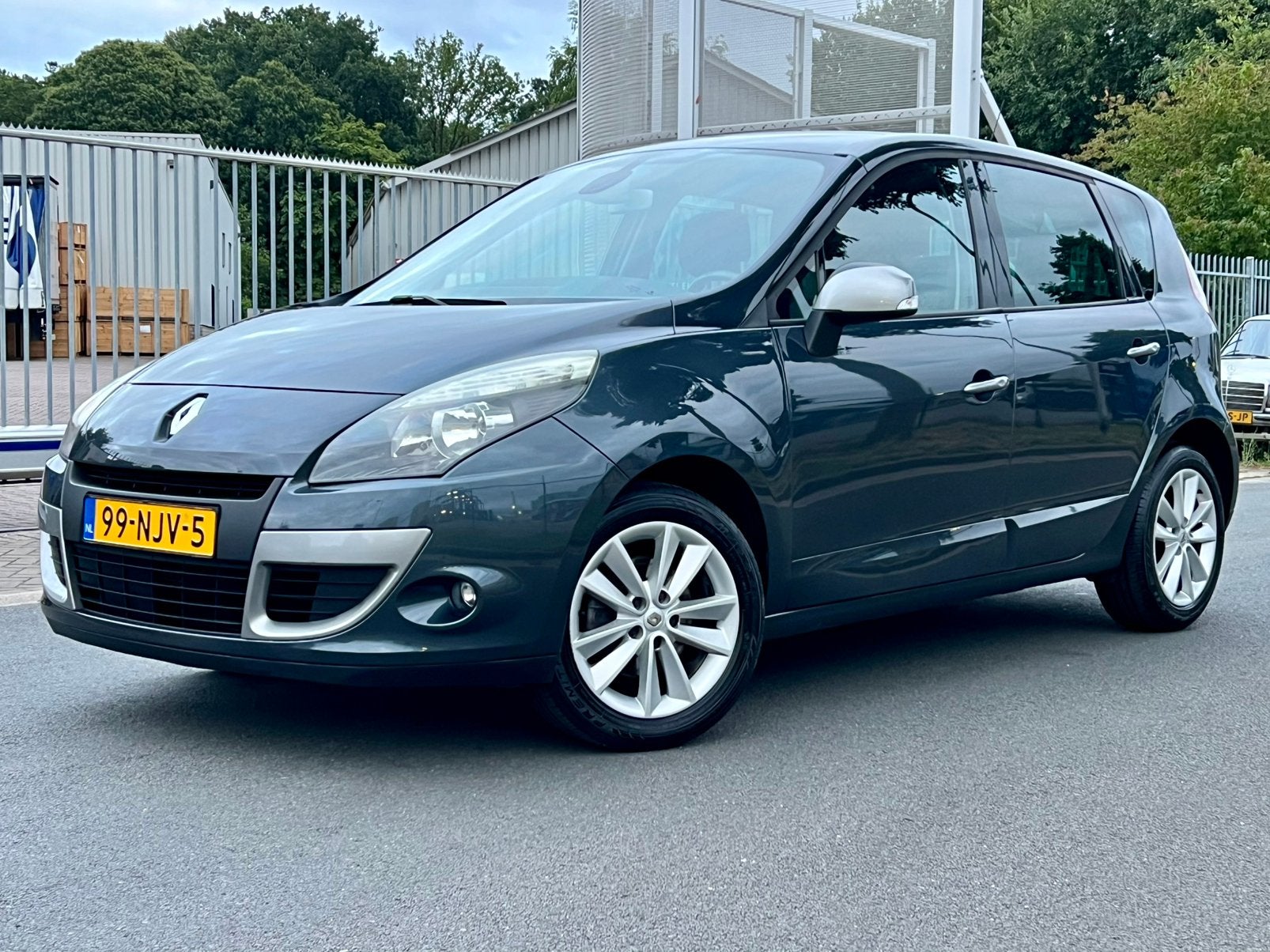 Renault Scénic Celsium 1.6 AIRCO|TREKHAAK|NAVI, Voorwielaandrijving, Stof, 1295 kg, 4 cilinders