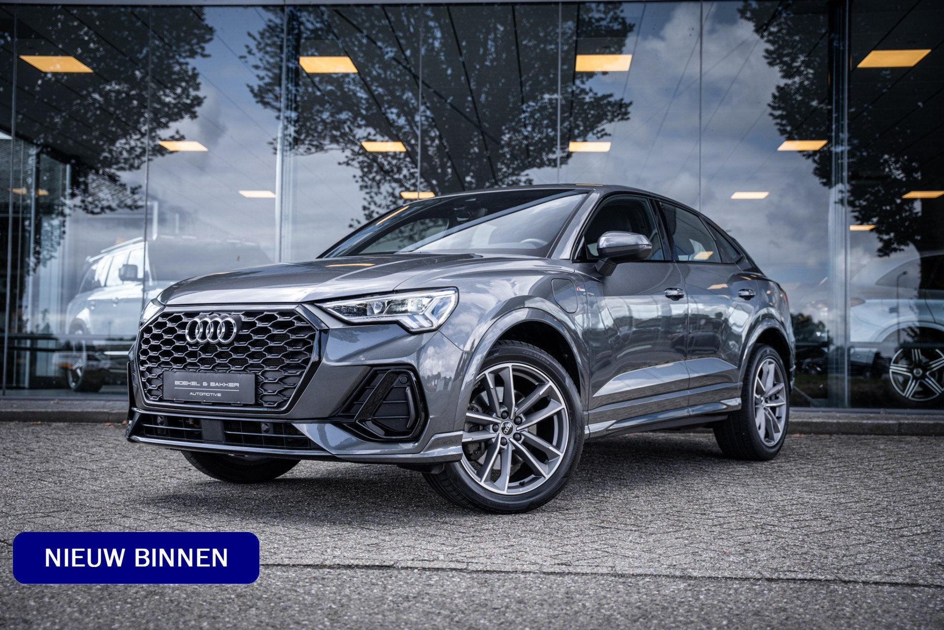 Audi Q3 Sportback 45 TFSI e S Edition * Keyless * LED * Came, Gebruikt, Zwart, Origineel Nederlands, Hybride Elektrisch/Benzine
