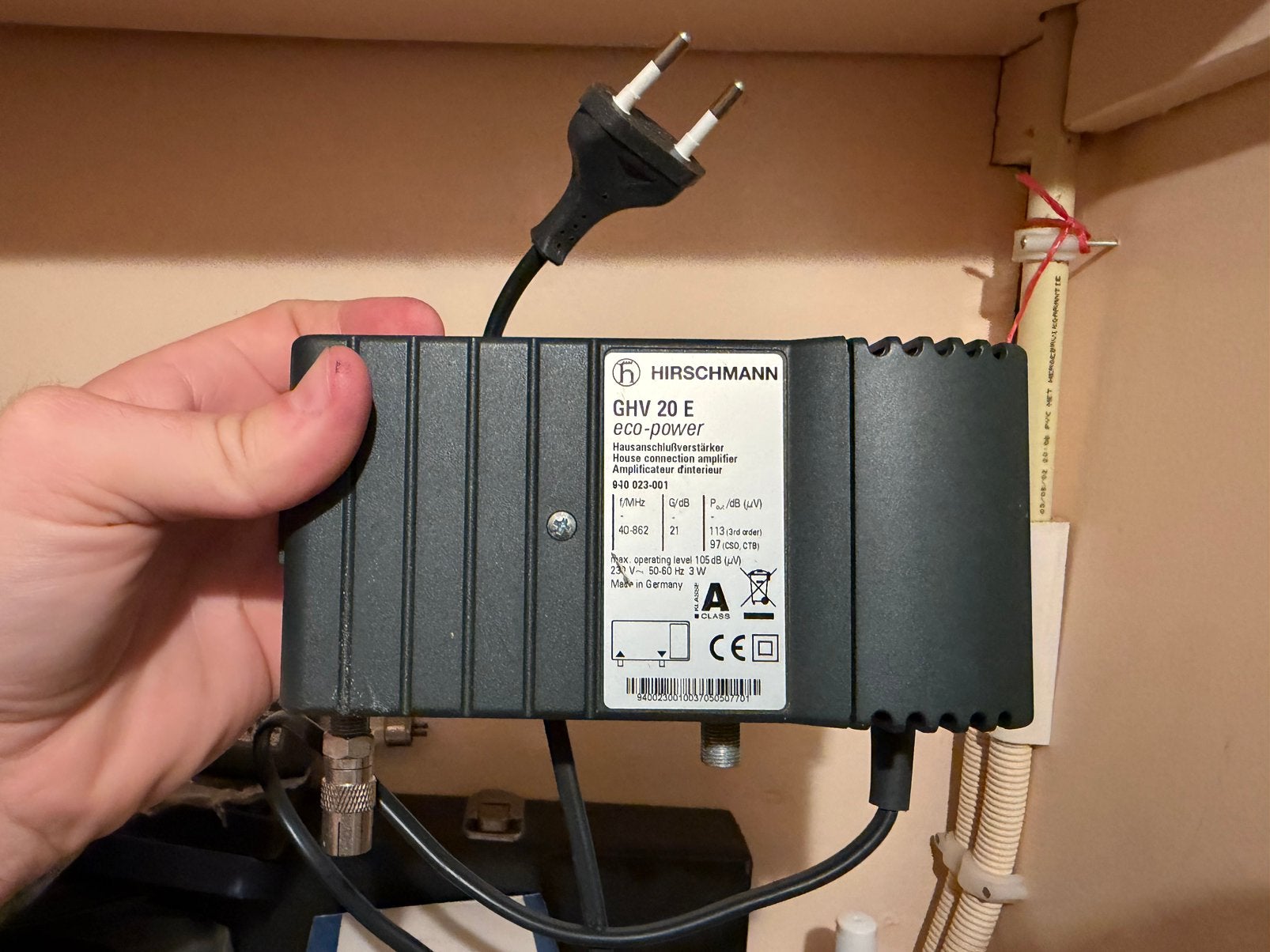 Hirschmann GHV 20 E eco-power coax / antenneversterker 21 dB, Ophalen, Zo goed als nieuw
