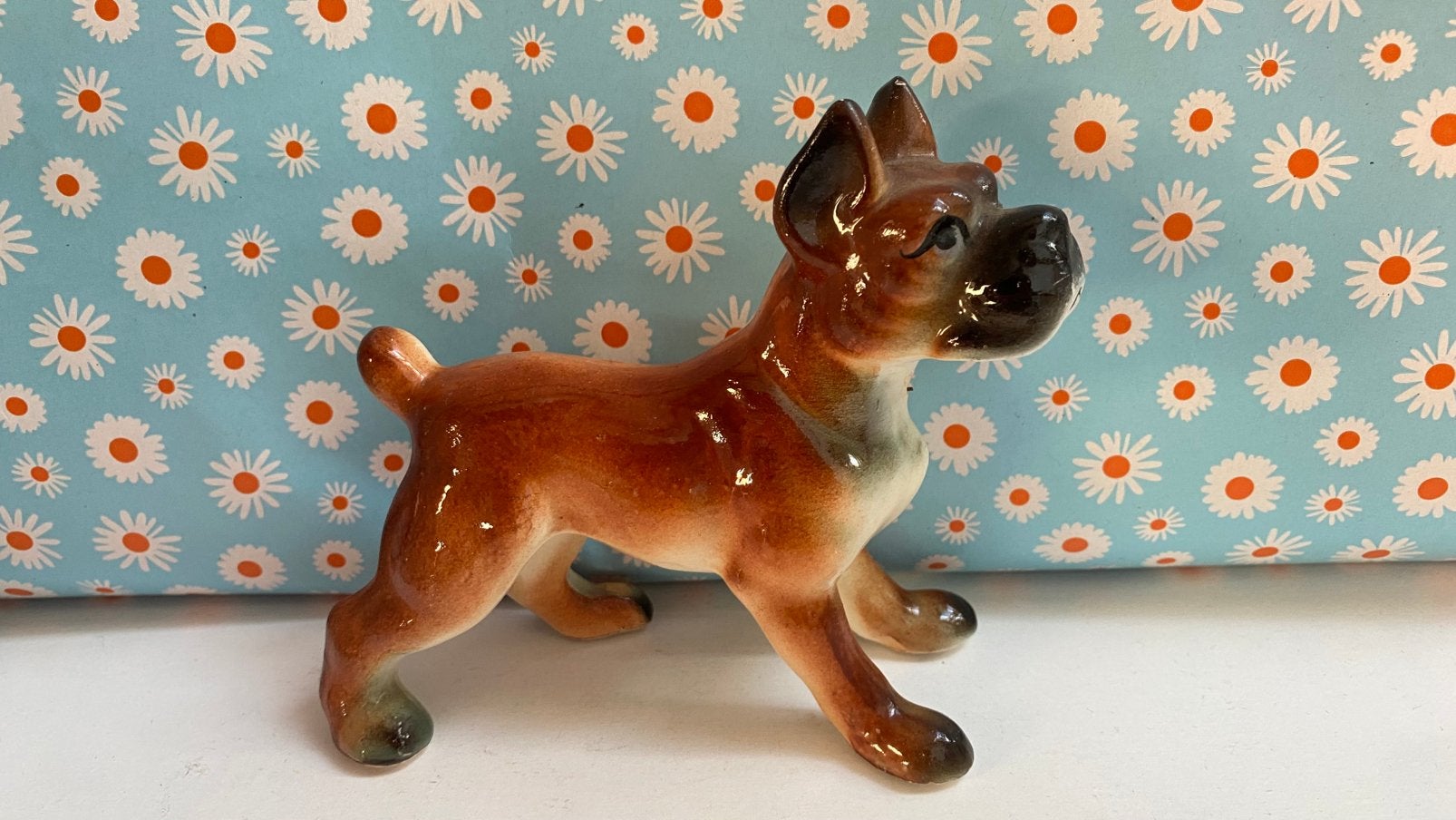 Vintage porseleinen Boxer hondje staand model - Japan, Verzamelen, Ophalen of Verzenden, Gebruikt, Dier