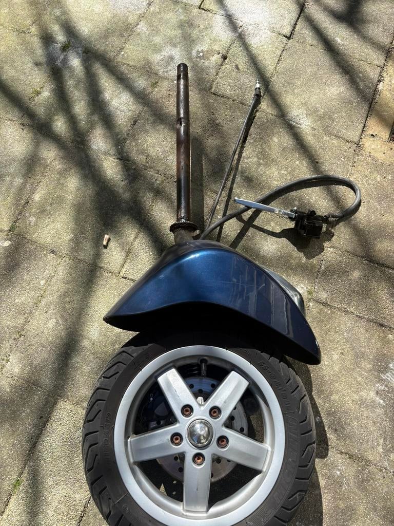 Vespa LX voorvork compleet nette staat, Fietsen en Brommers, Brommeronderdelen | Snorfietsen, Ophalen of Verzenden, Zo goed als nieuw