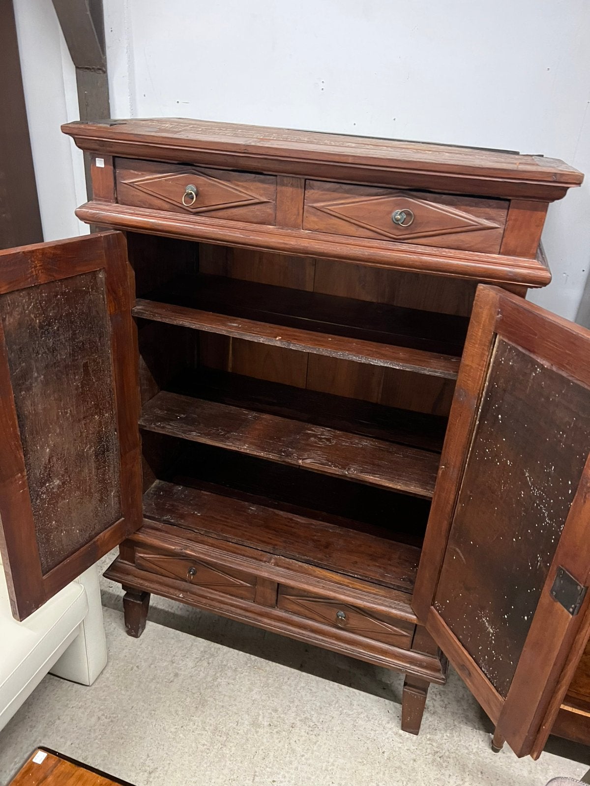 Antieke houten kabinet, Ophalen