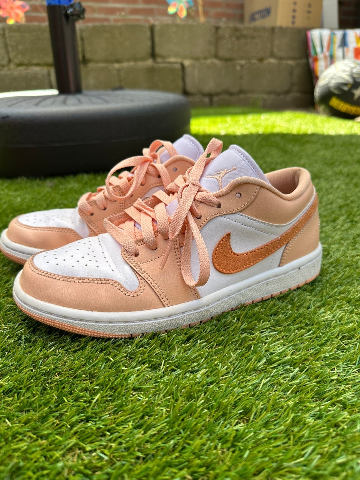 Air Jordan 1 Low, Ophalen, Roze, Sneakers of Gympen, Zo goed als nieuw