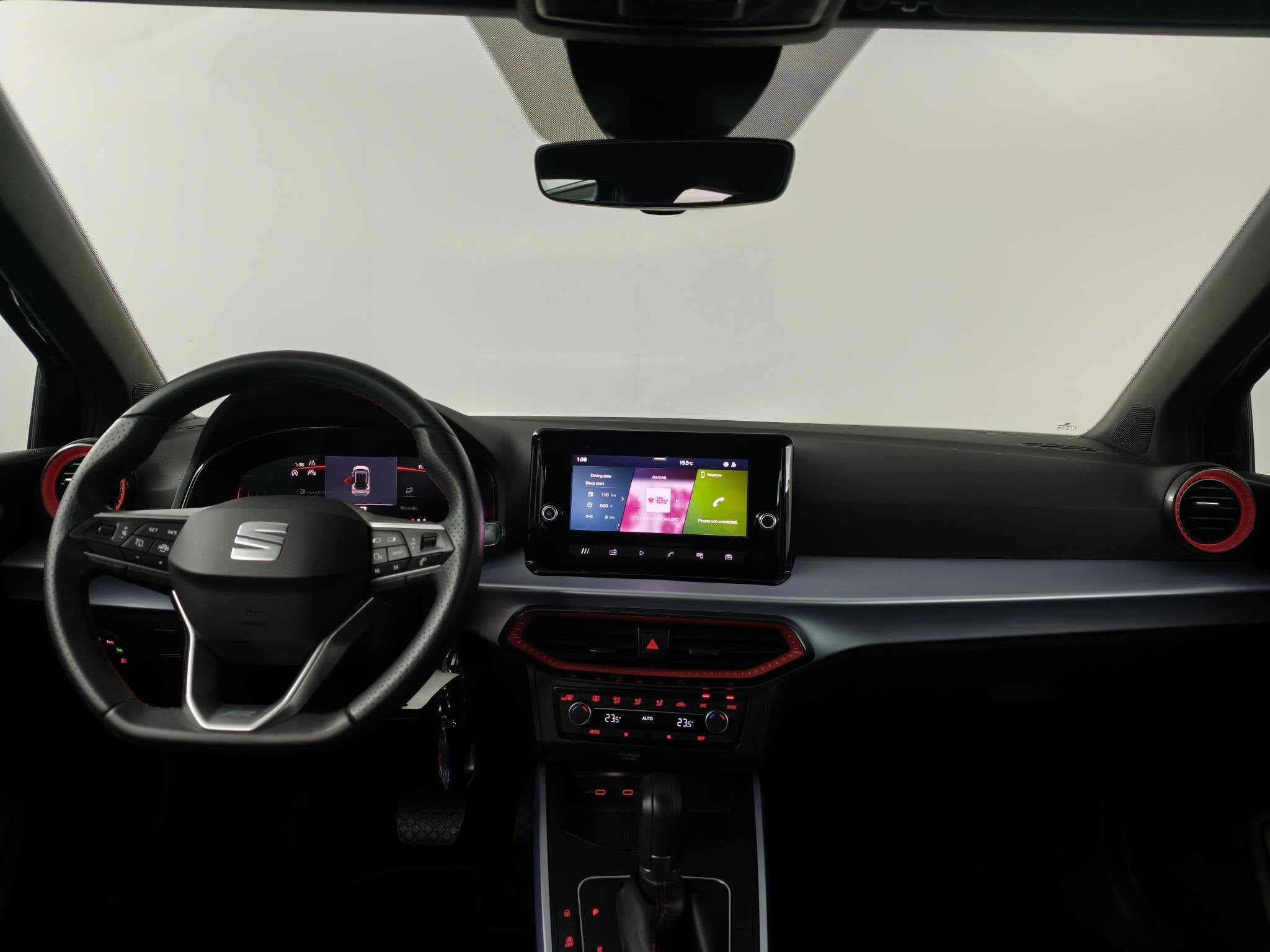 SEAT Arona 1.0 EcoTSI FR Business Connect | Automaat | Clima, Auto's, 1131 kg, Stof, Gebruikt, Zwart