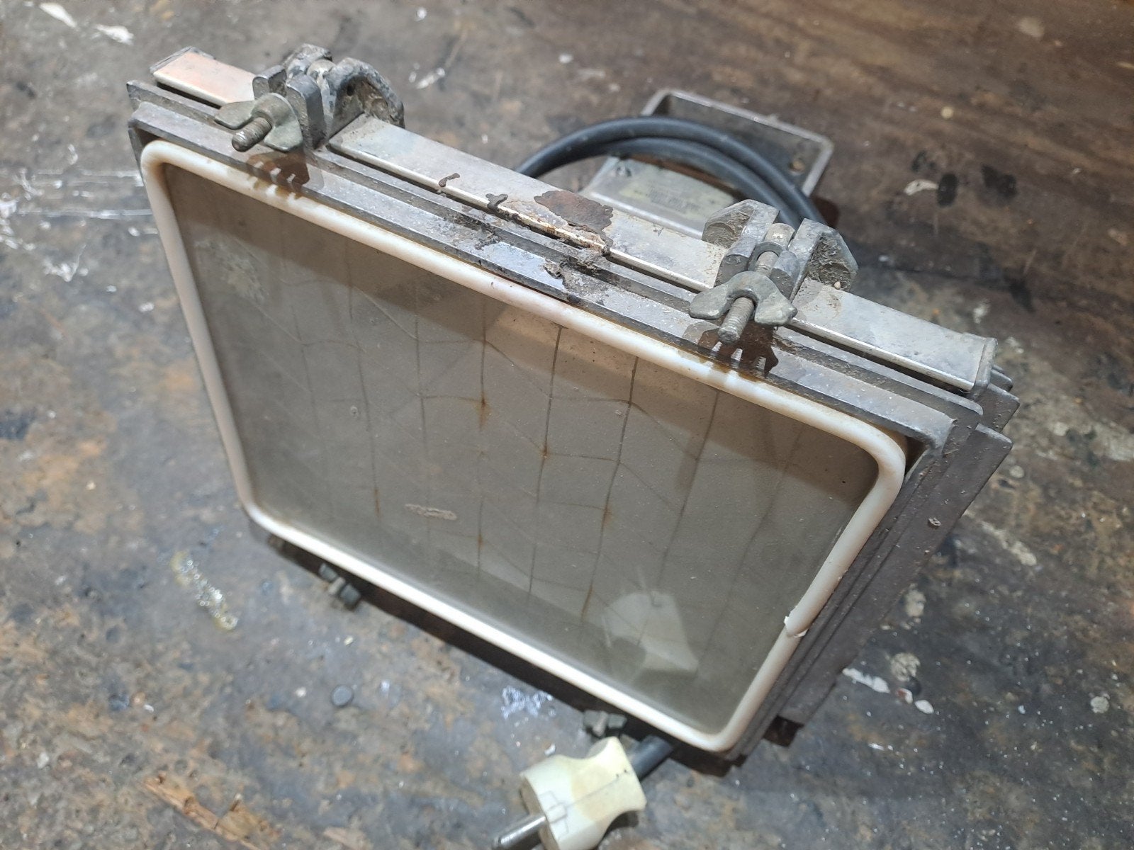 Sylvania bouwlamp FEH 1000 Halogeenlamp, Ophalen