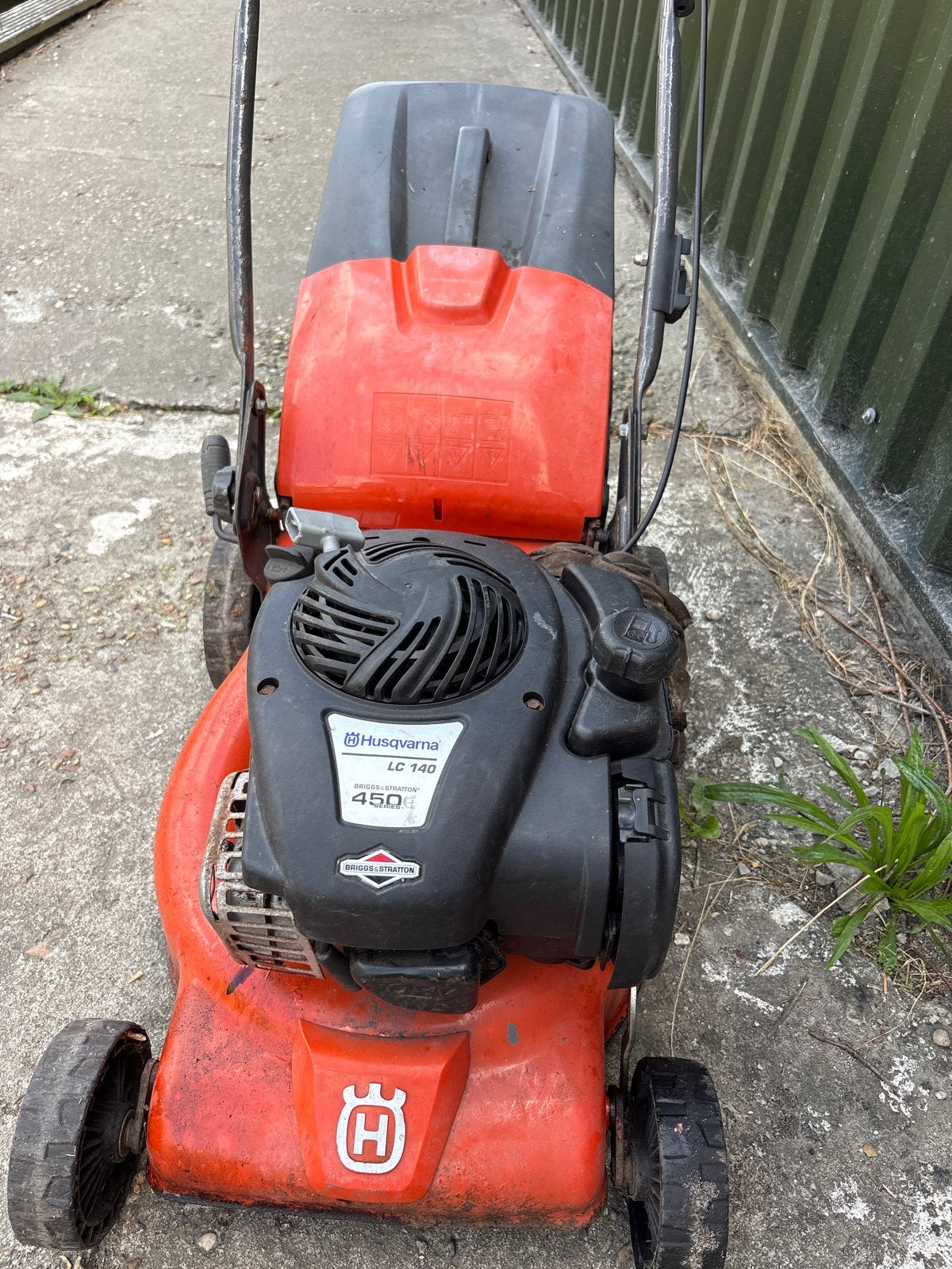 Husqvarna LC 140 grasmaaier - Olielekkage, Ophalen, Cirkelmaaier, Gebruikt, Benzine-grasmaaier