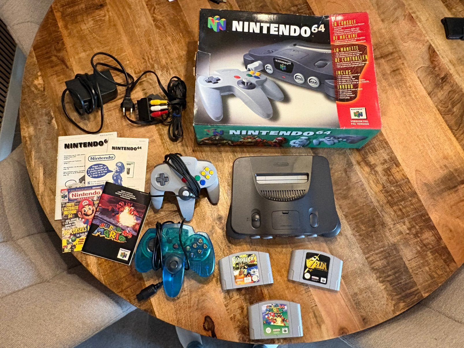 Nintendo 64, Spelcomputers en Games, Spelcomputers | Nintendo 64, Ophalen of Verzenden, Zo goed als nieuw, Met 1 controller