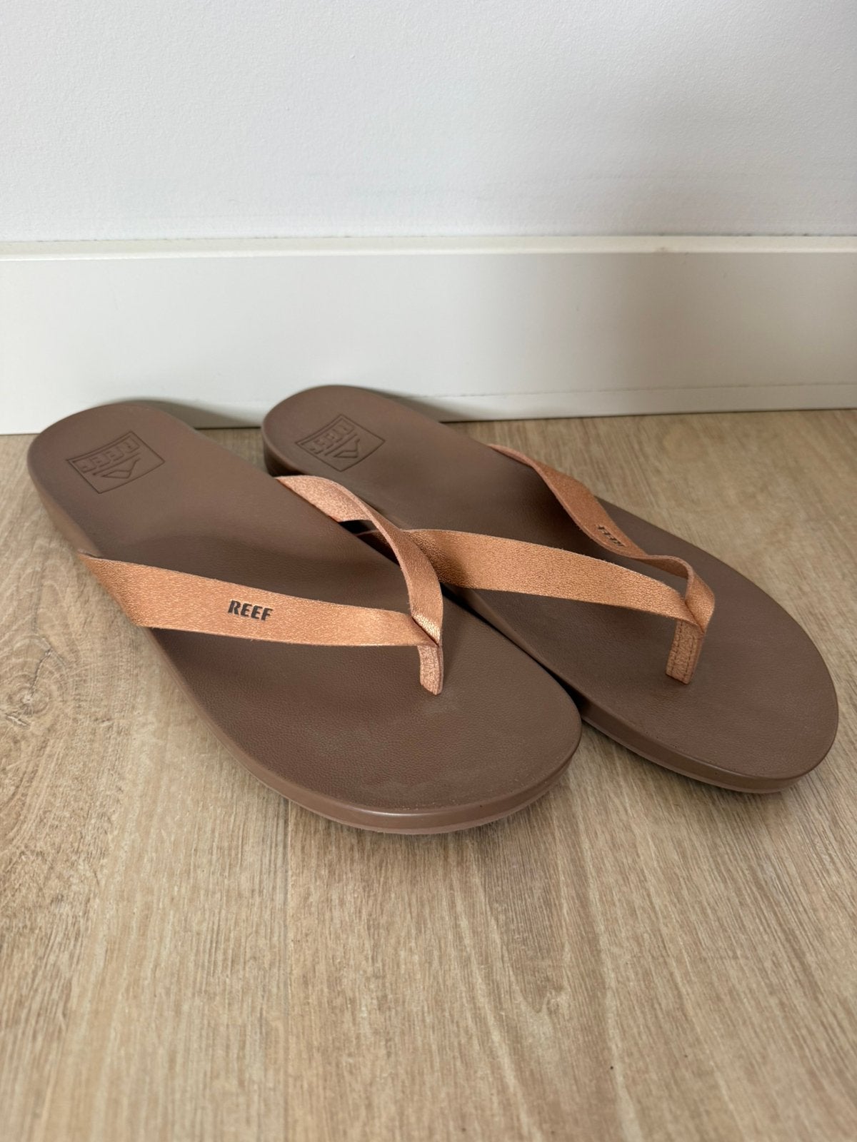 Reef slippers mt 41 zgan, Ophalen of Verzenden, Zo goed als nieuw, Roze