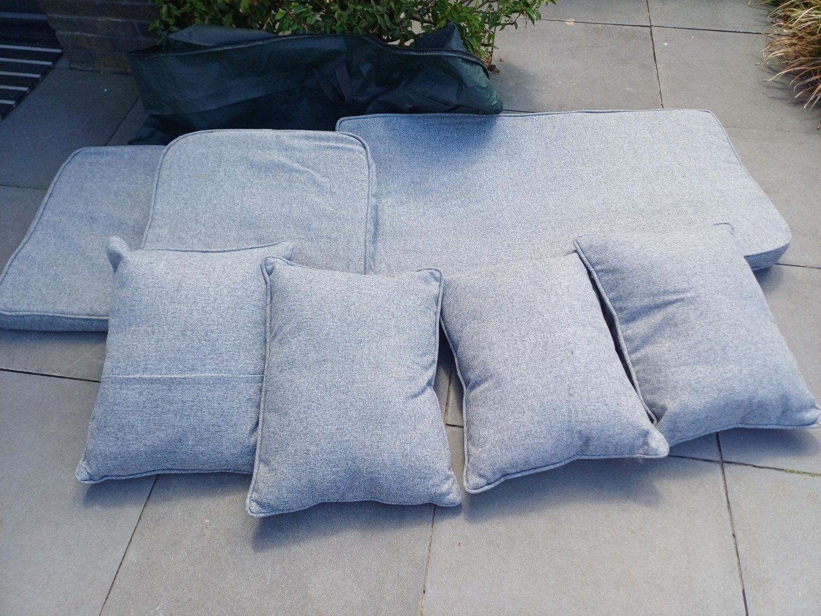 Loungebank kussens grijs - 3 zitkussens, 4 rugkussens, Tuin en Terras, Tuinmeubel-accessoires, Ophalen