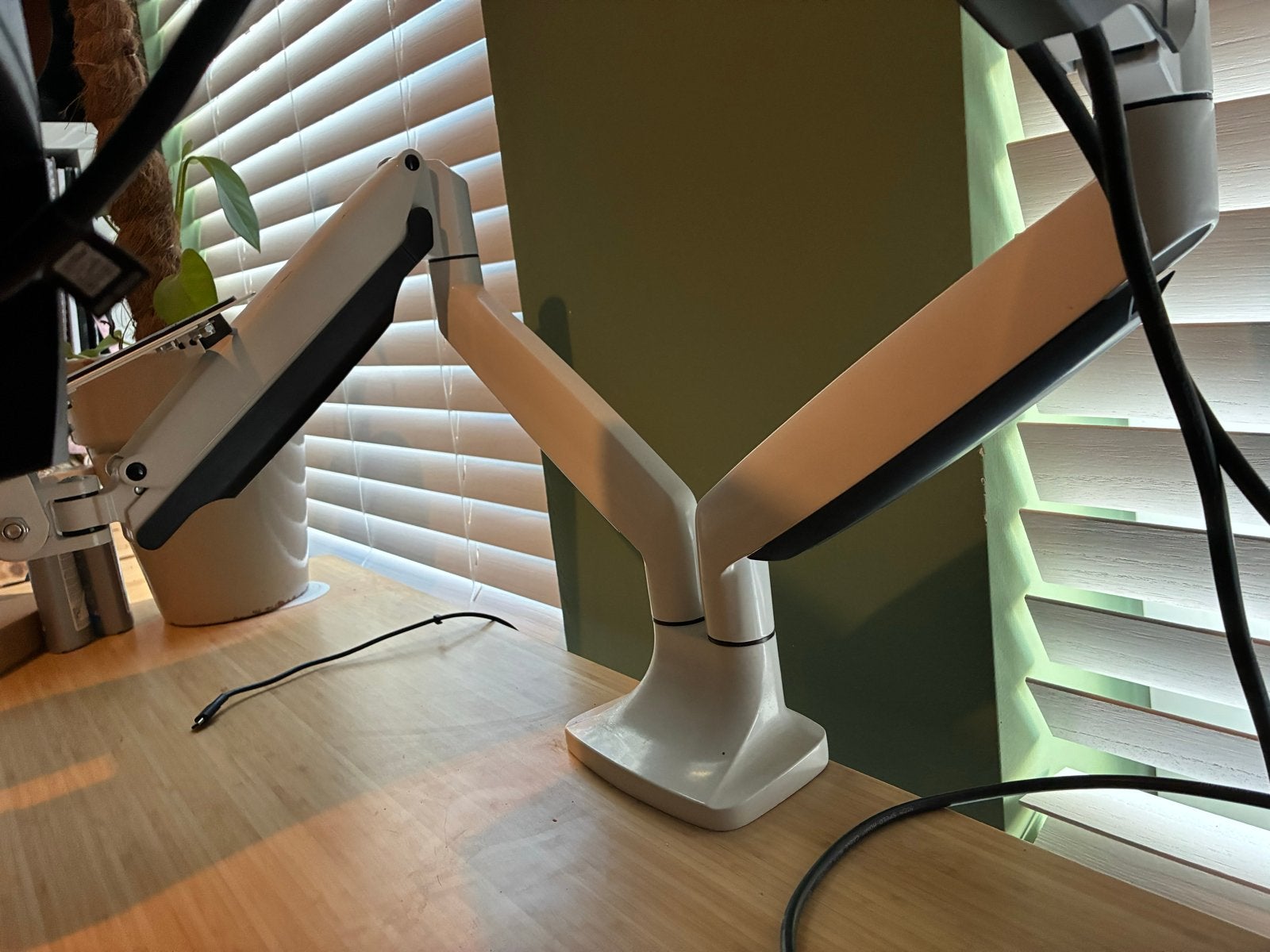 Duo Monitorarm voor ergonomische werkplek, Ophalen, Gebruikt