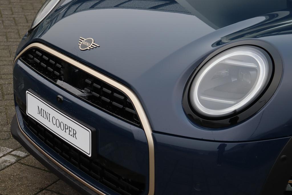MINI Hatchback Cooper C Automaat / Favoured Trim / Pakket L, Auto's, Mini, 156 pk, Blauw, Leder, Bedrijf