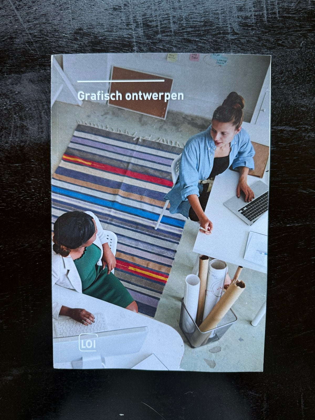 Grafisch ontwerpen LOI Studieboek, Ophalen of Verzenden, Zo goed als nieuw, Overige onderwerpen