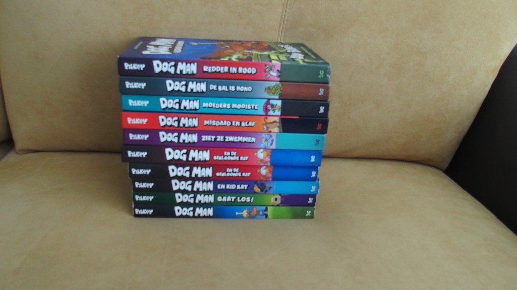 10x Dog Man - Dav Pilkey, Ophalen of Verzenden, Zo goed als nieuw, Dav Pilkey, Fictie algemeen