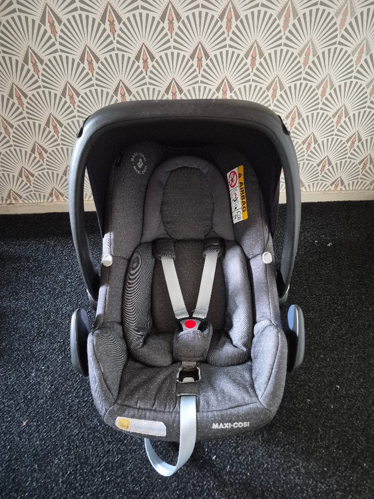Maxi cosi sparkling grey met diverse toebehoren, Kinderen en Baby's, Autostoeltjes, Autogordel, Ophalen of Verzenden, Zo goed als nieuw