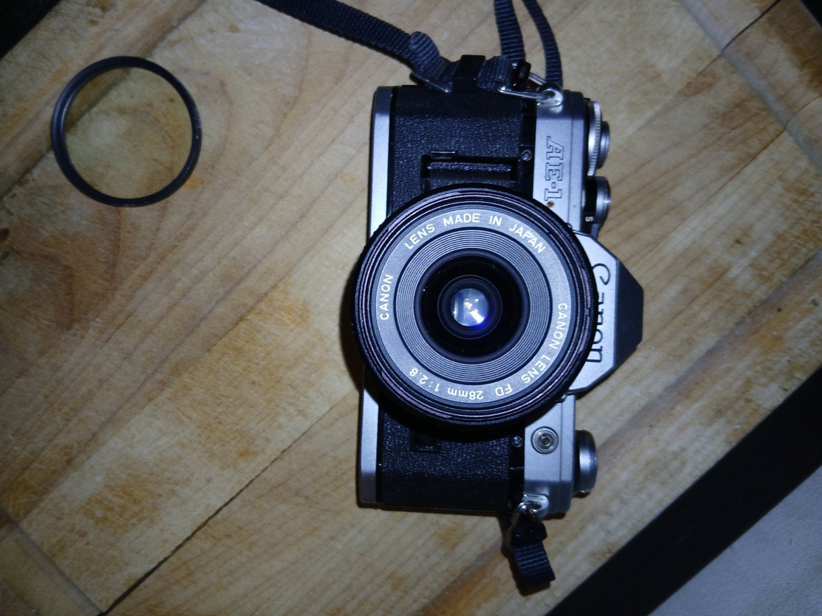 Foto 2 van Vintage Canon AE-1 met FD 28mm 1:2.8 lens