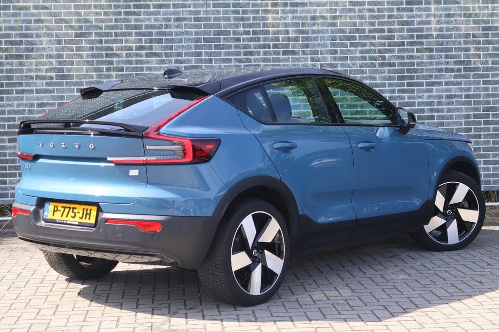 Volvo C40 Recharge Twin AWD 78 kWh Intro Edition | Warmtepom, Auto's, Volvo, 12 maanden, 444 km, Blauw, Leder en Stof