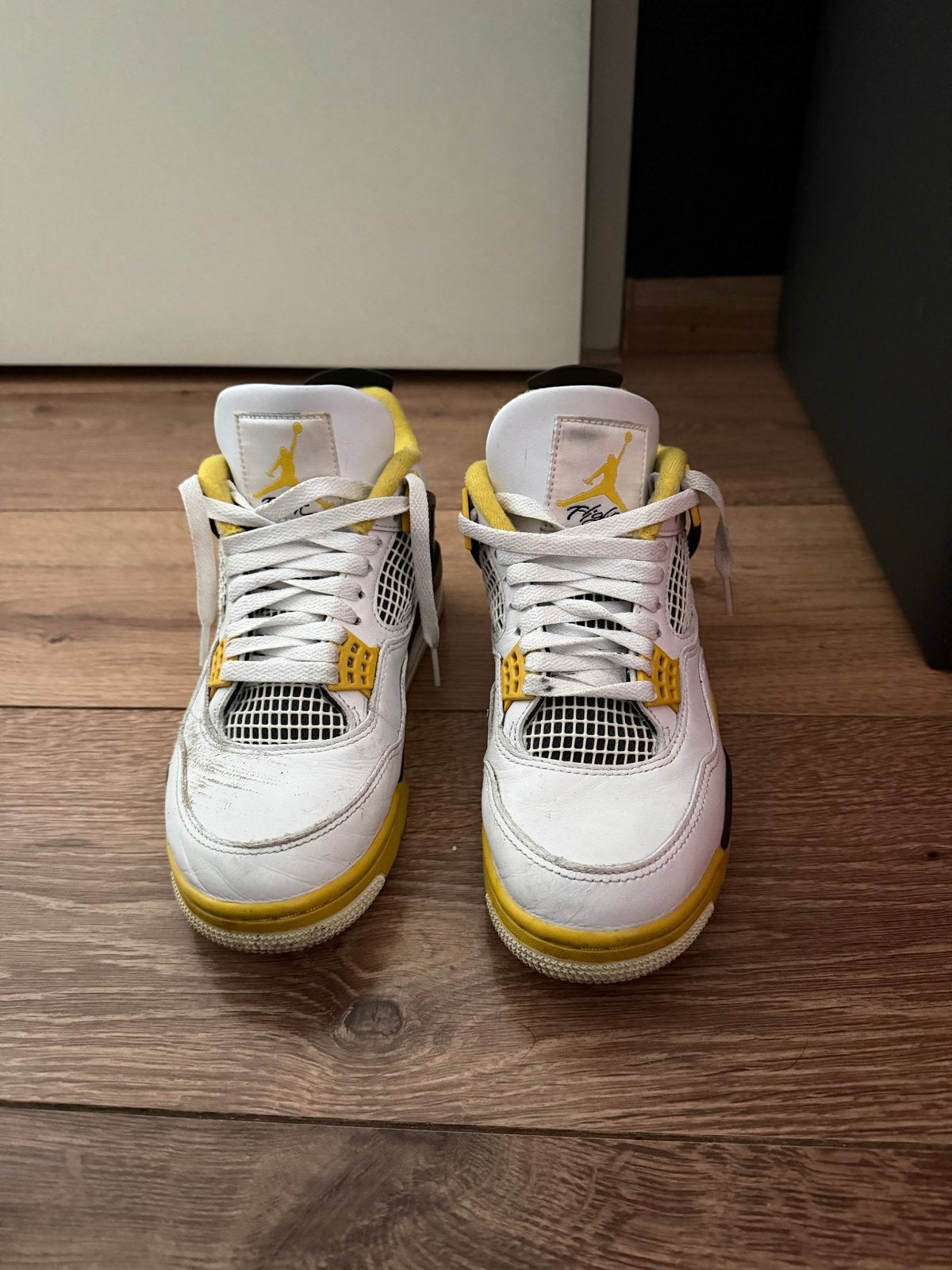 Jordan 4 Vivid Sulfur - Maat 38, Kleding | Dames, Schoenen, Ophalen of Verzenden, Gedragen, Geel, Sneakers of Gympen