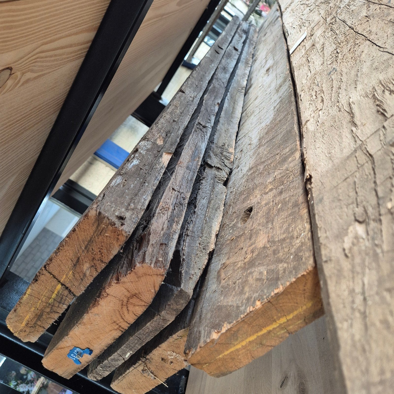 Laatste partij: Massieve oude eiken planken uit schuren, Doe-het-zelf en Verbouw, Hout en Planken, Ophalen, Gebruikt, 25 tot 50 mm