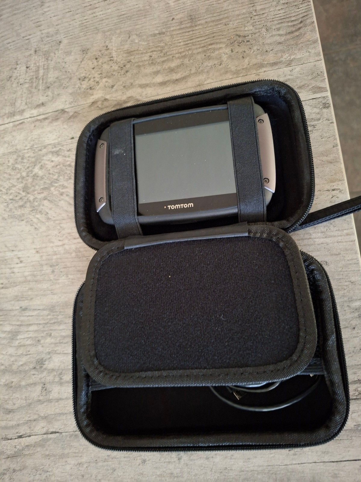 TomTom Rider 550 Motornavigatie met Hoes, Motoren, Accessoires | Navigatiesystemen, Ophalen of Verzenden, Zo goed als nieuw