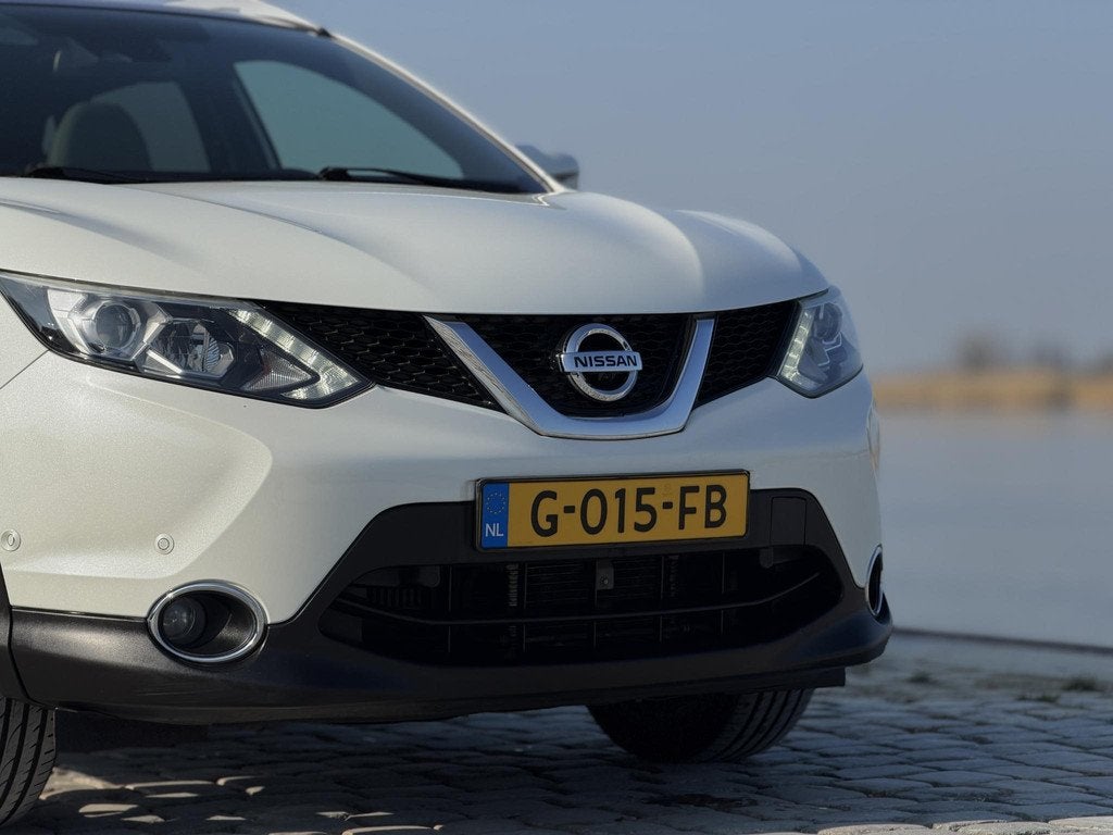 Nissan Qashqai 1.2 N-Vision|Pano|360cam|Stoelverwarming, Auto's, Nissan, Gebruikt, 116 pk, Wit, Bedrijf