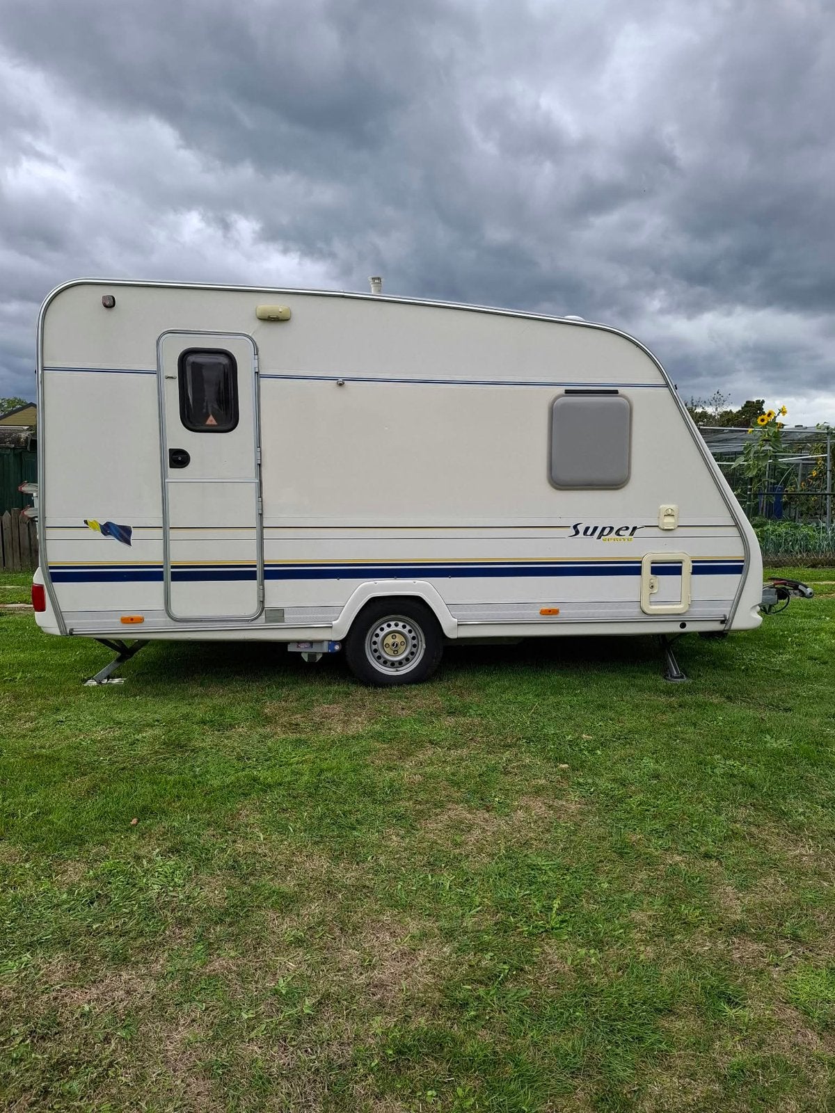 Sprite Super 410 TF | Mover | Unico Milaan + Luifel, Caravans en Kamperen, Mover, Rondzit, Particulier, Sprite