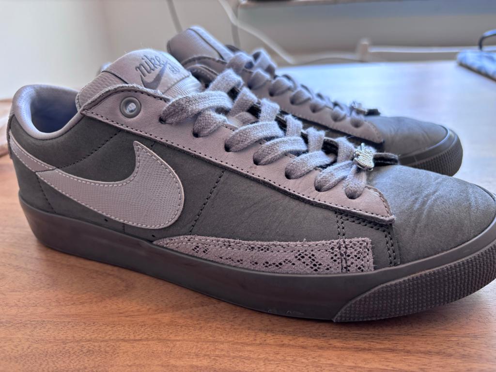 Nike SB x FPAR Blazer Low Cool Grey, Kleding | Heren, Schoenen, Ophalen of Verzenden, Zo goed als nieuw, Overige kleuren, Sneakers of Gympen