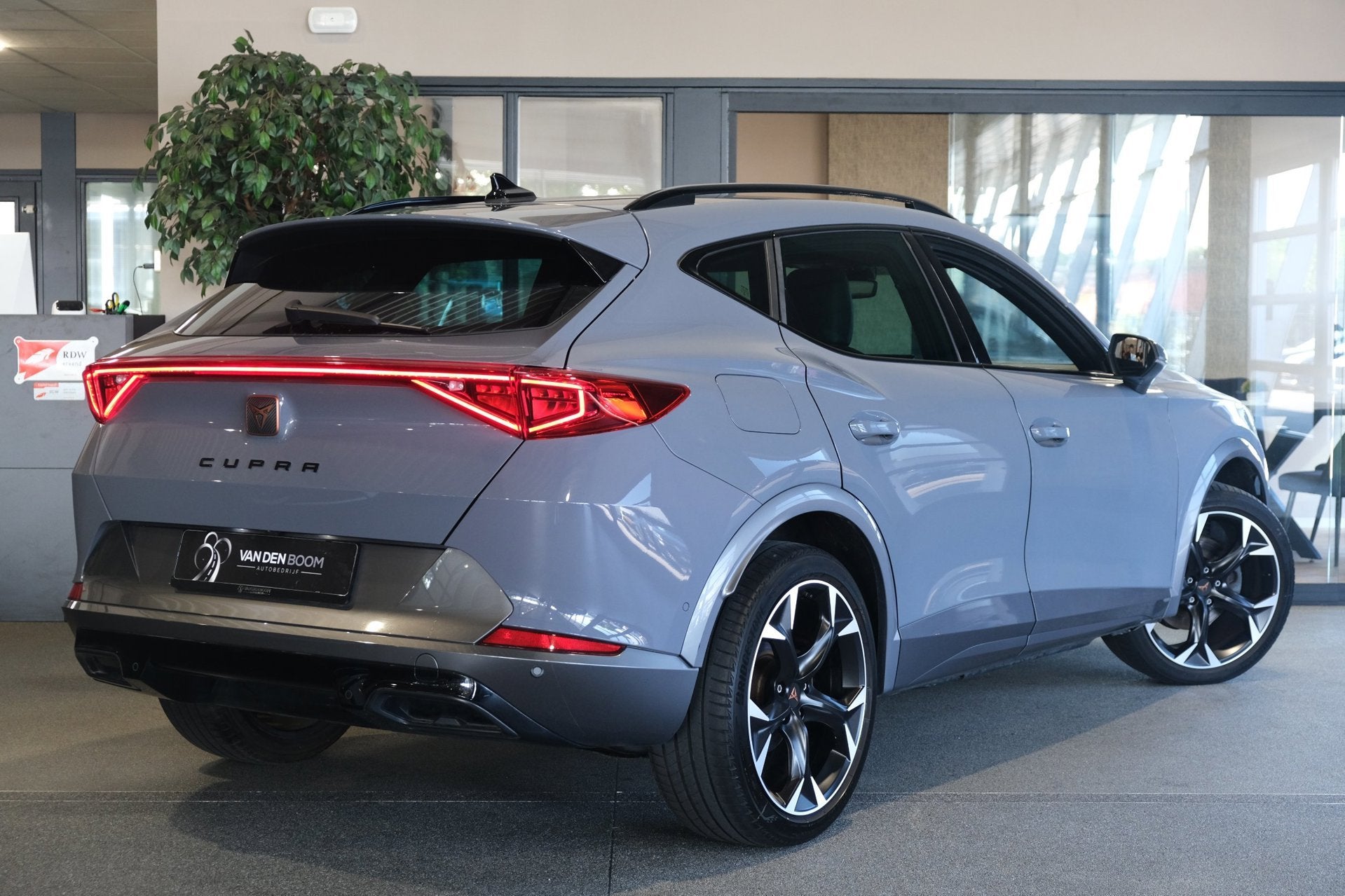 CUPRA Formentor 1.4 e-Hybrid 204PK DSG Graphene Led Virtual, Auto's, Dealer onderhouden, Gebruikt, 4 cilinders, Formentor