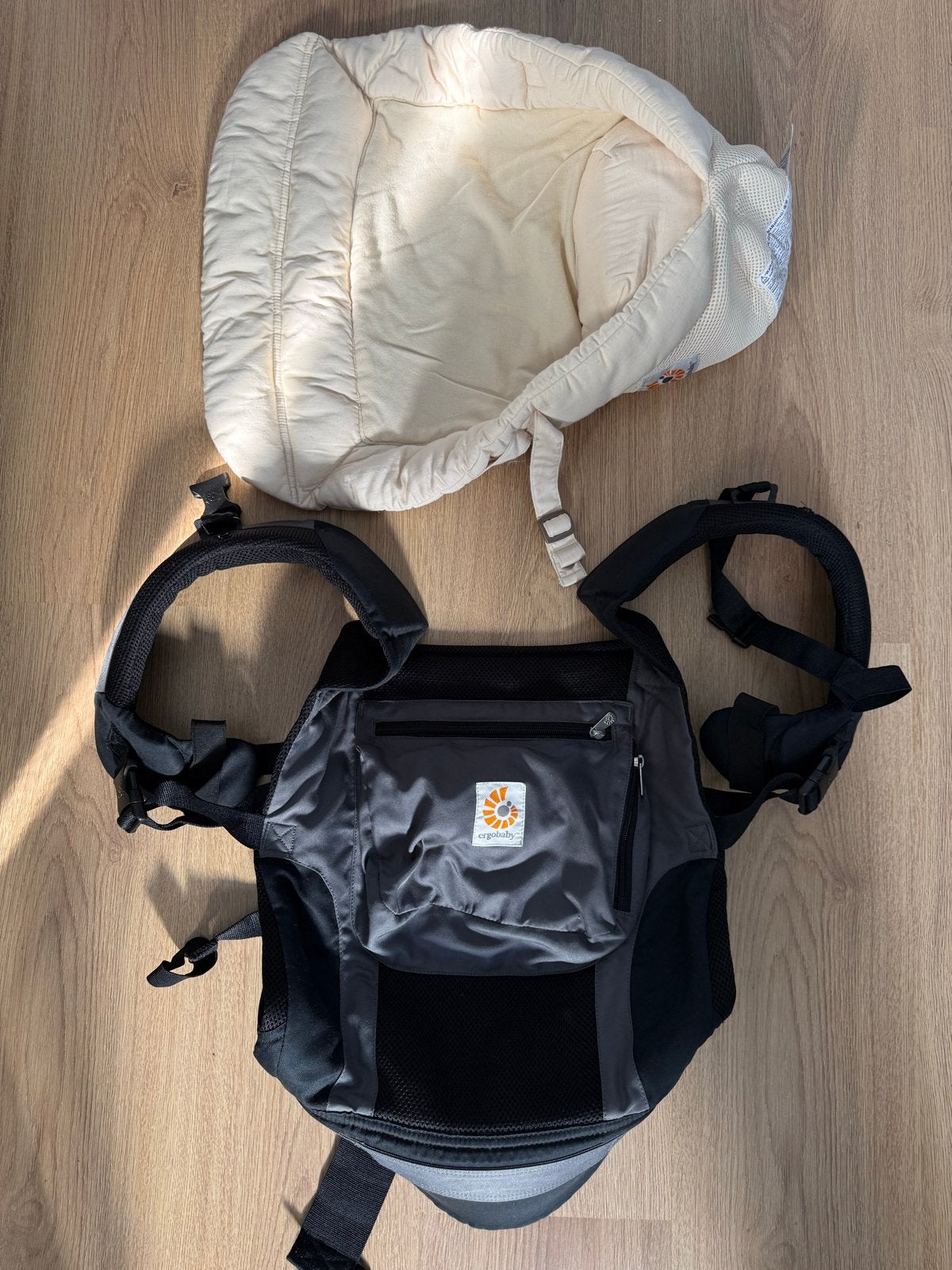 Ergobaby Performance Draagzak met Verkleinkussen, Ophalen of Verzenden, Zo goed als nieuw, Buik of Rug, Draagzak