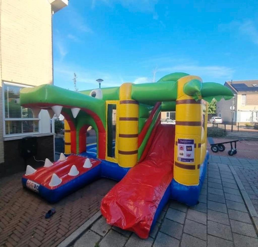 Springkussen “Krokodil” te huur, Ophalen of Verzenden, Zo goed als nieuw, Overige