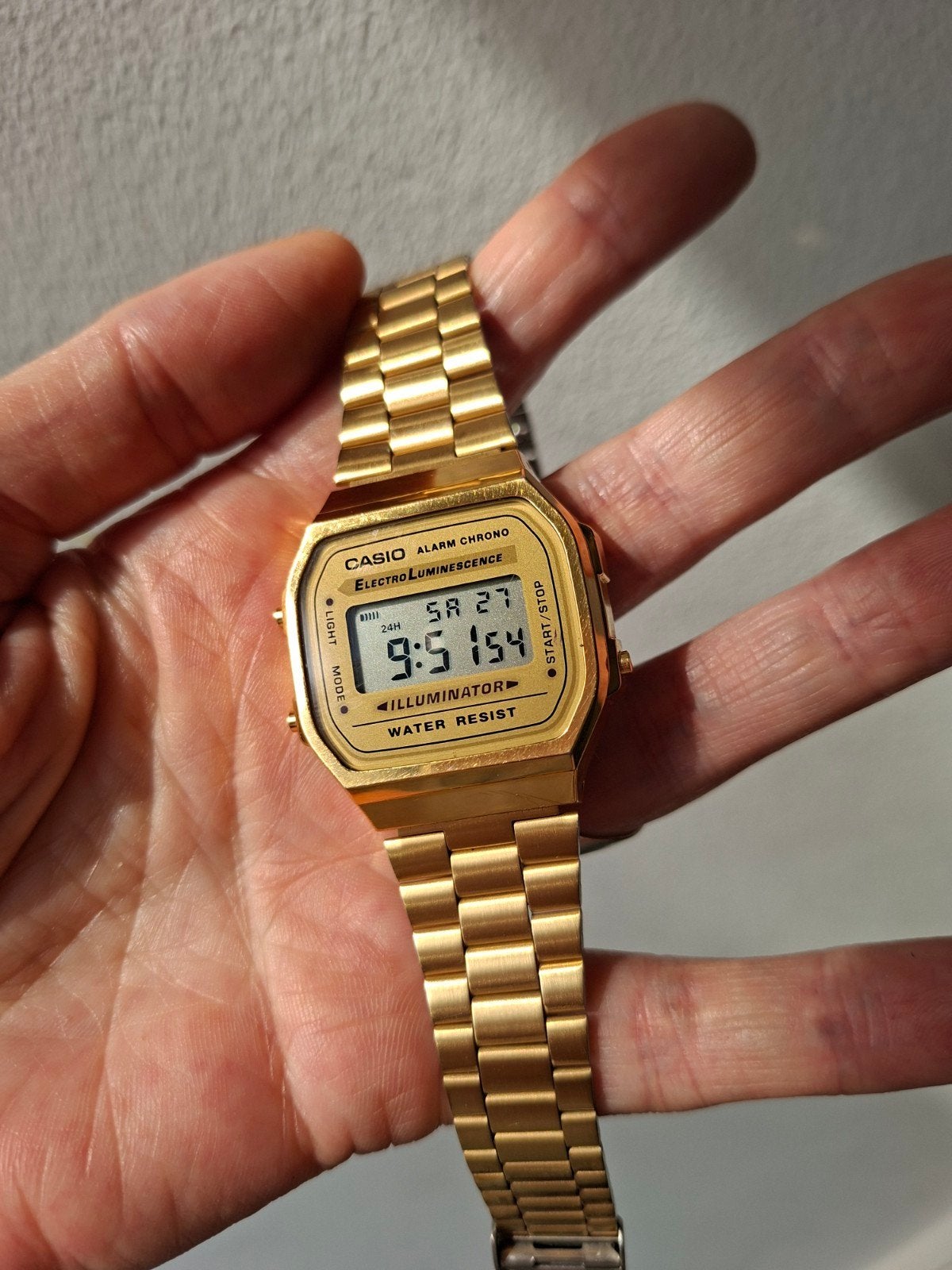 Casio Illuminator gouden horloge, Ophalen of Verzenden, Zo goed als nieuw, Staal, Overige merken