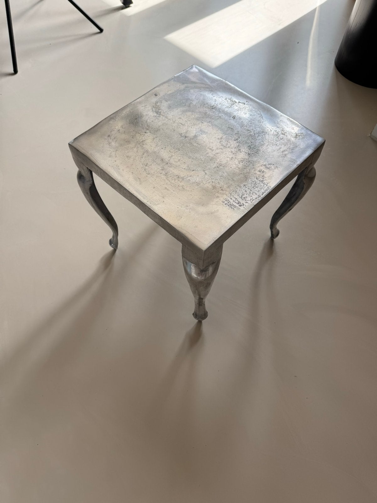 Metalen bijzettafel / salontafel – zilverkleurig barok, Ophalen, Minder dan 45 cm, Minder dan 55 cm, Gebruikt